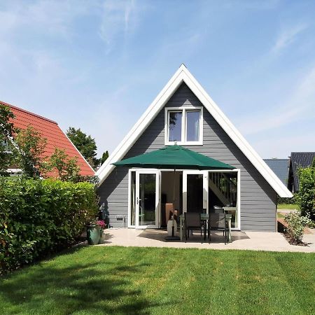 Stylish Holiday Home By The Sea Tuitjenhorn Exterior foto